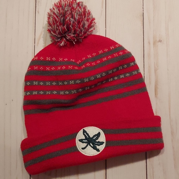The Ohio State University winter cap pom Buckeyes - Picture 2 of 3